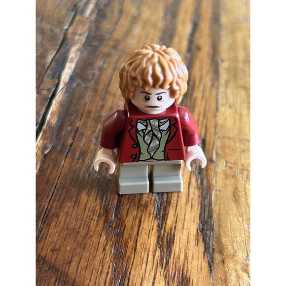 Lego Hobbit Minifigure Bilbo Baggins Brown Suit Tan Pants Adventure Collectible - Picture 1 of 3